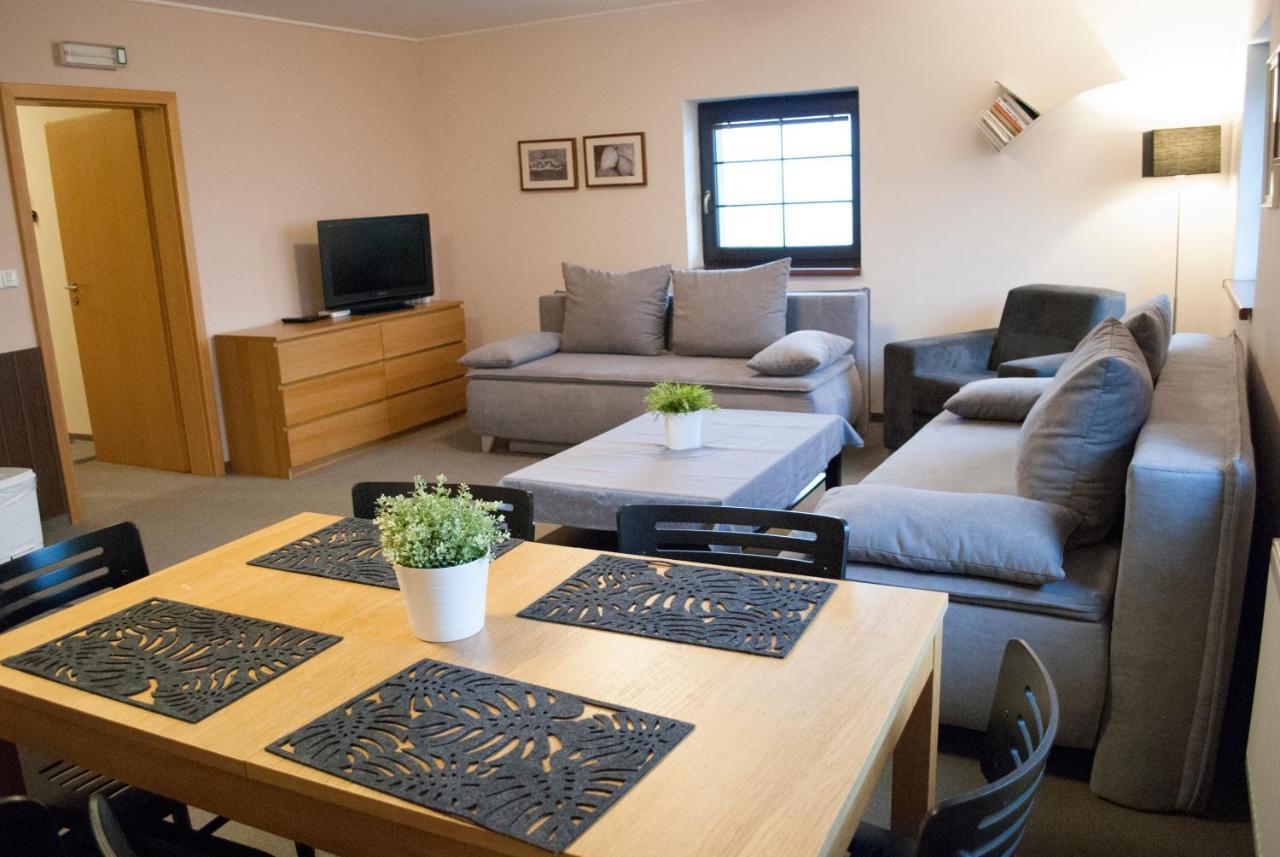 Cestar Apartment *
